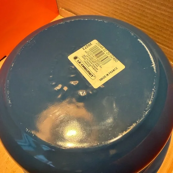 Le Creuset Blue Cast Iron Dutch Oven Casserole dish -NWT - Picture 3 of 5